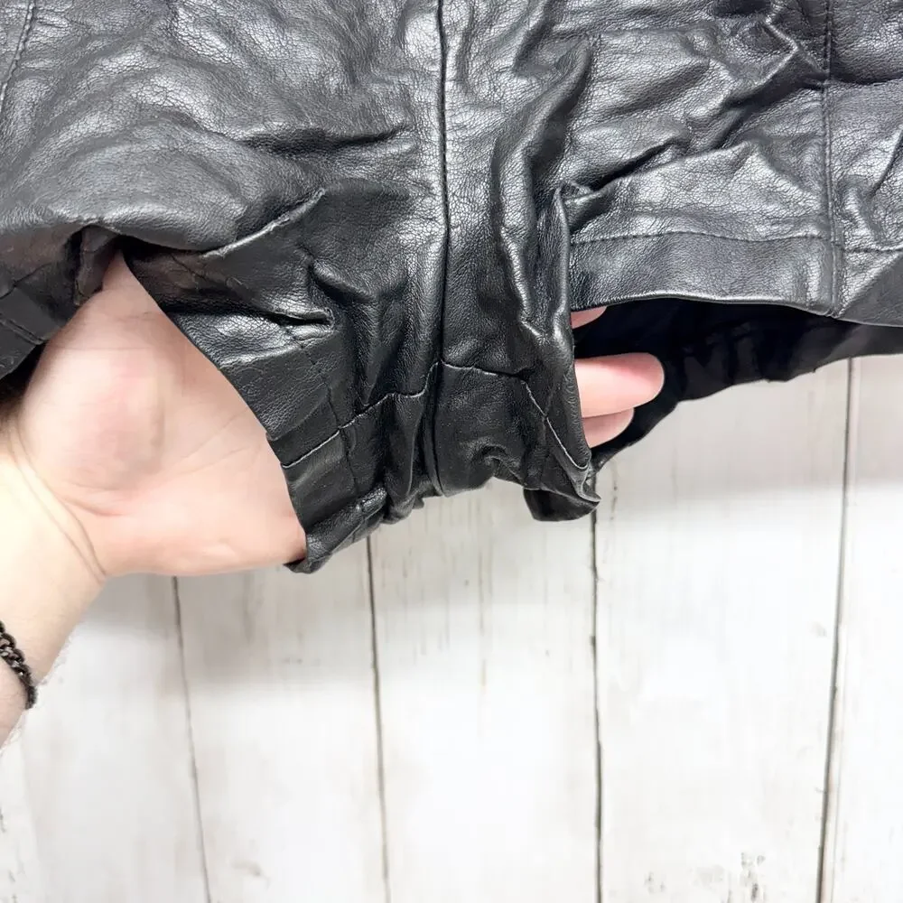 Sparkle & Fade Shorts Women 4 Black Leather Zip‎ Back Outseam Detail Chic Goth